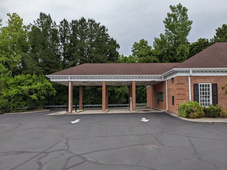 More Photos Of 105 Dearborn St, Great Falls Bank For Sale