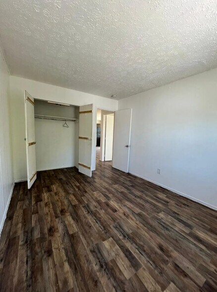 More Photos Of 6011 Vine St, Cincinnati Storefront Retail Residential For Sale