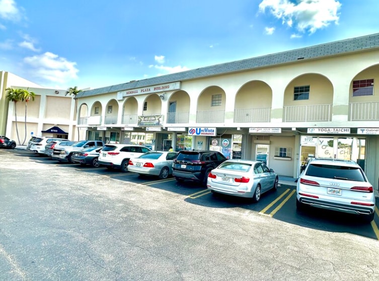 More Photos Of 9705 S Dixie Hwy, Pinecrest Office For Lease