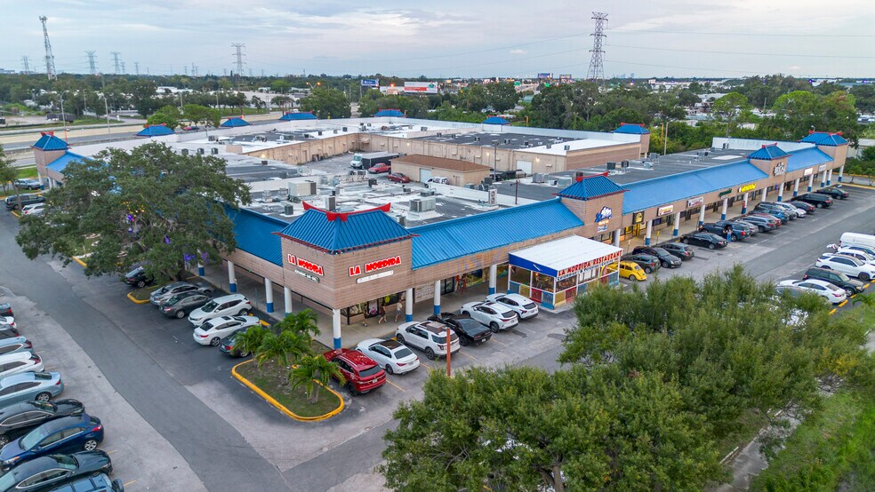 More Photos Of 14100 US Highway 19 N, Clearwater Storefront For Lease
