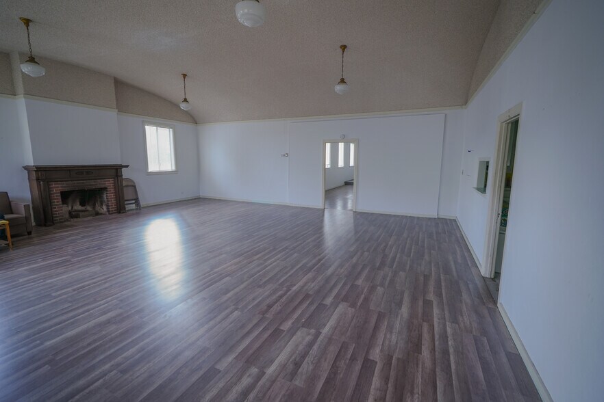 More Photos Of 2030 Glendale Blvd, Los Angeles Specialty For Sale