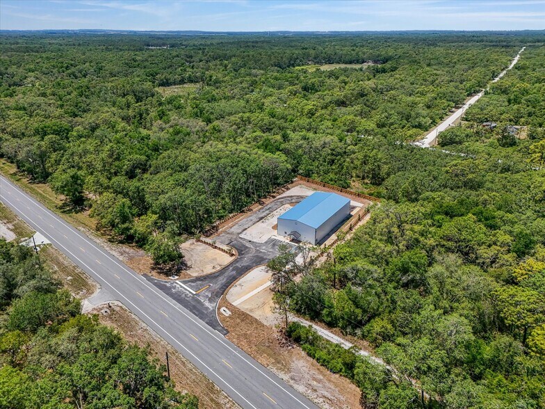 More Photos Of 8037 Treiman Blvd, Webster Warehouse For Sale