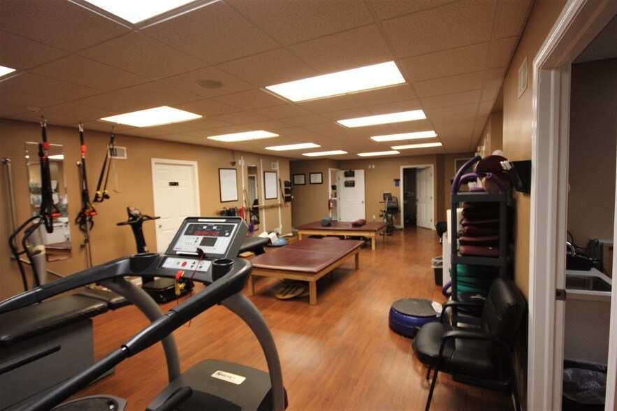 More Photos Of 91 Gleneida Ave, Carmel Office For Sale