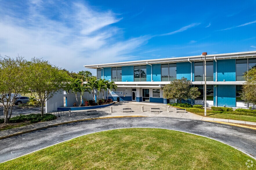 More Photos Of 3200 S 34th St, Saint Petersburg Schools For Sale