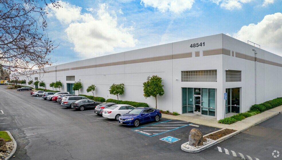 More Photos Of 48541 Warm Springs Blvd, Fremont Warehouse For Lease