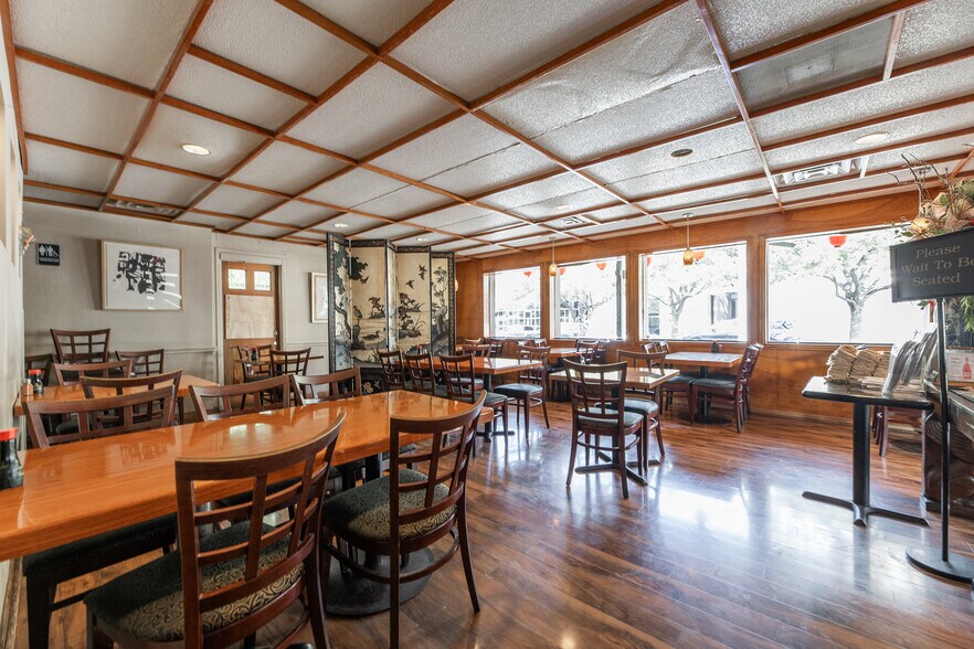 More Photos Of 4464 Montrose Blvd, Houston Specialty For Lease