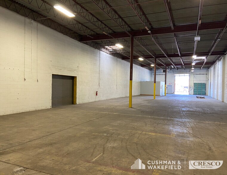More Photos Of 4800 Van Epps Rd, Brooklyn Heights Warehouse For Lease
