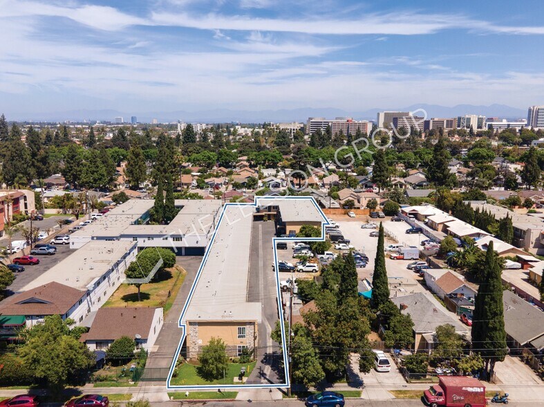 More Photos Of 1003 W Bishop St, Santa Ana Apartments For Sale