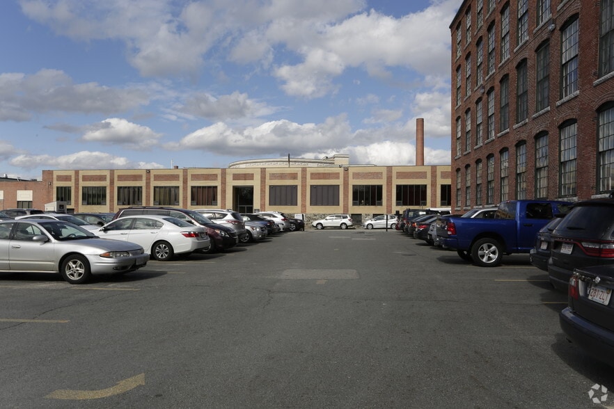 More Photos Of 131 Davidson St, Lowell Office For Sale