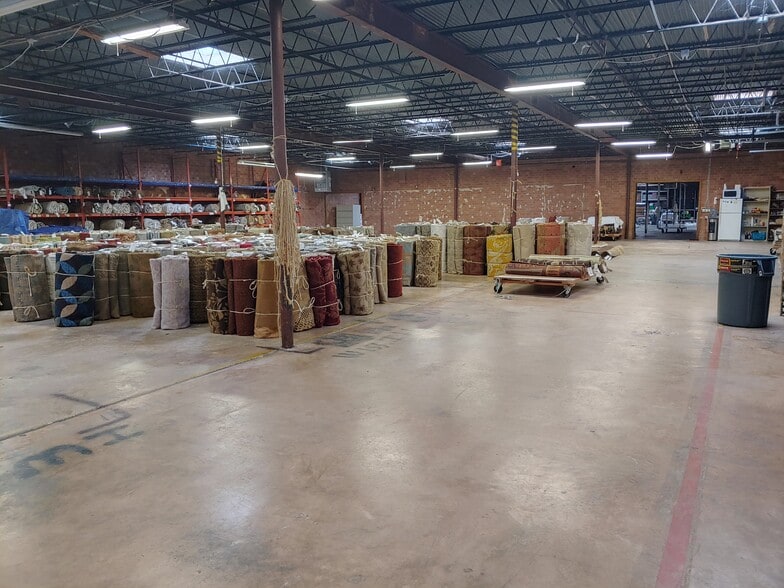 More Photos Of 500 Ennis St, High Point Warehouse For Sale