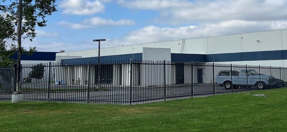 Primary Photo Of 6727 Columbus Ave, Riverside Manufacturing For Lease