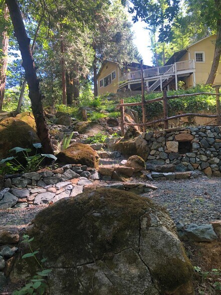 More Photos Of 301-317 S Pine St, Nevada City Hotel For Sale