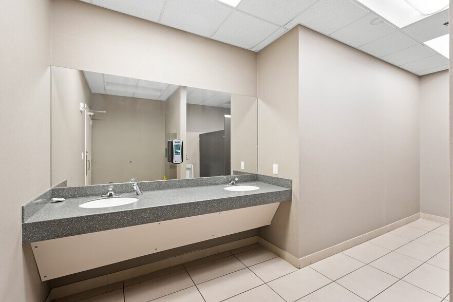 More Photos Of 112 Long Hollow Pike, Goodlettsville Office For Lease