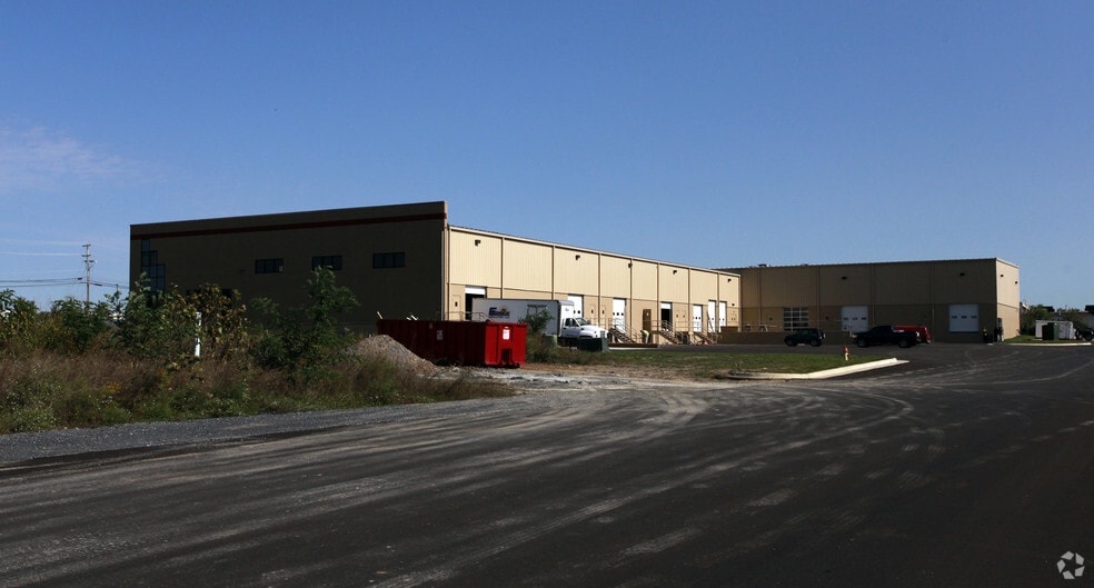 More Photos Of 131 Frogale Ct, Winchester Light Distribution For Lease