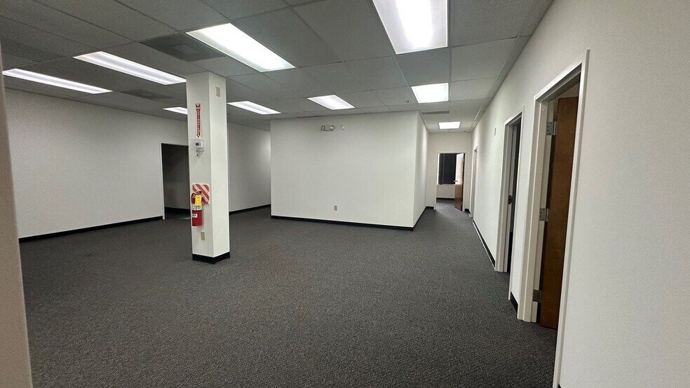 More Photos Of 3055 Northwoods Cir, Peachtree Corners Warehouse For Sale