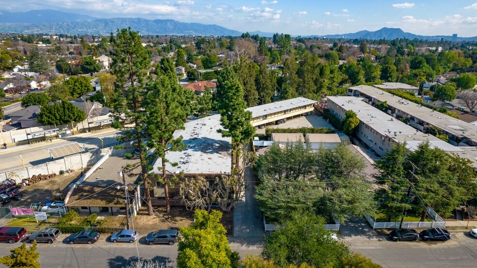 More Photos Of 5934 Buffalo Ave, Van Nuys Apartments For Sale