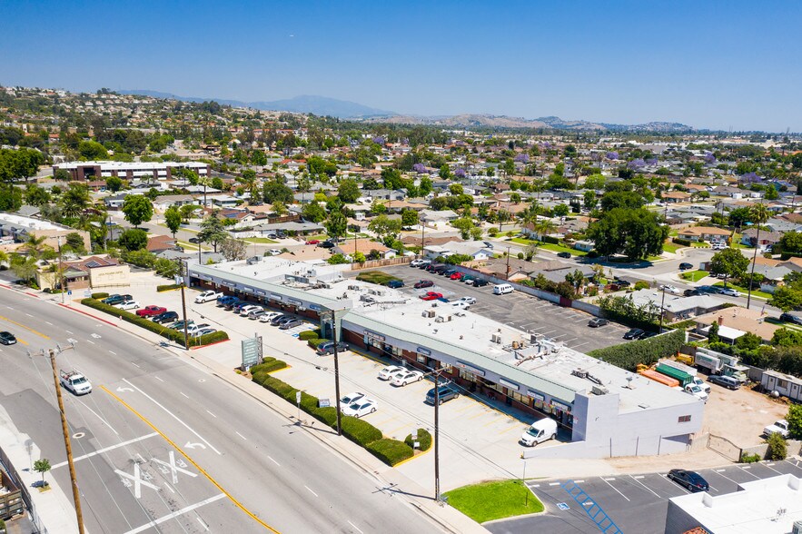 More Photos Of 806-846 E Lincoln Ave, Orange Unknown For Lease