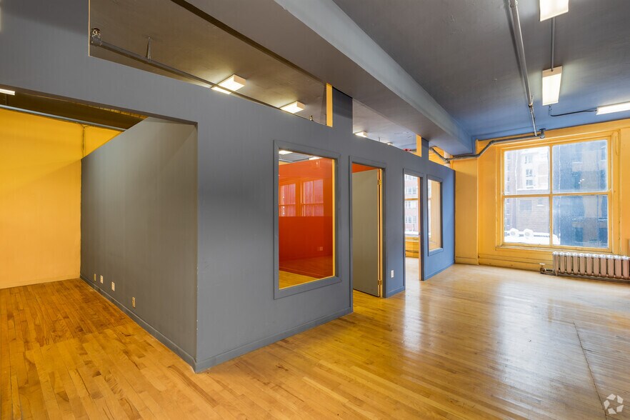 More Photos Of 350-390 Rue Sainte-Catherine O, Montréal Loft Creative Space For Lease