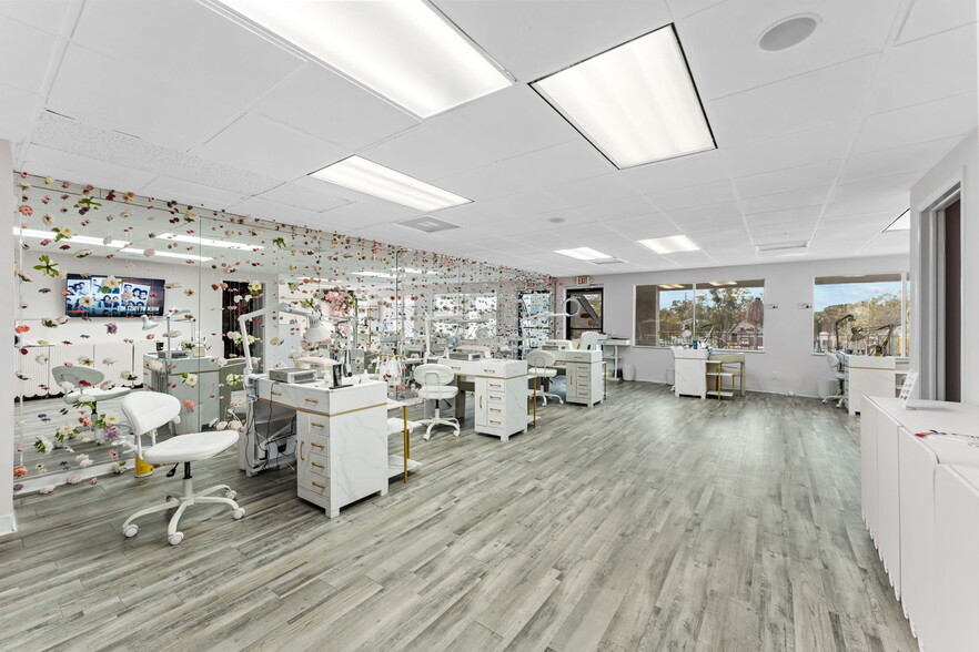 More Photos Of 3007 W Cypress St, Tampa General Retail For Sale