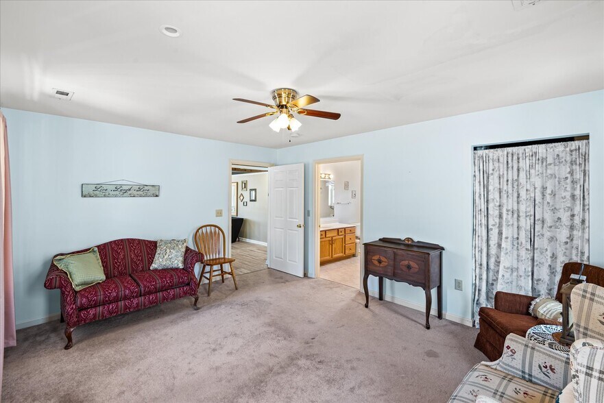 More Photos Of 115 E Broaddus Ave, Bowling Green Apartments For Sale