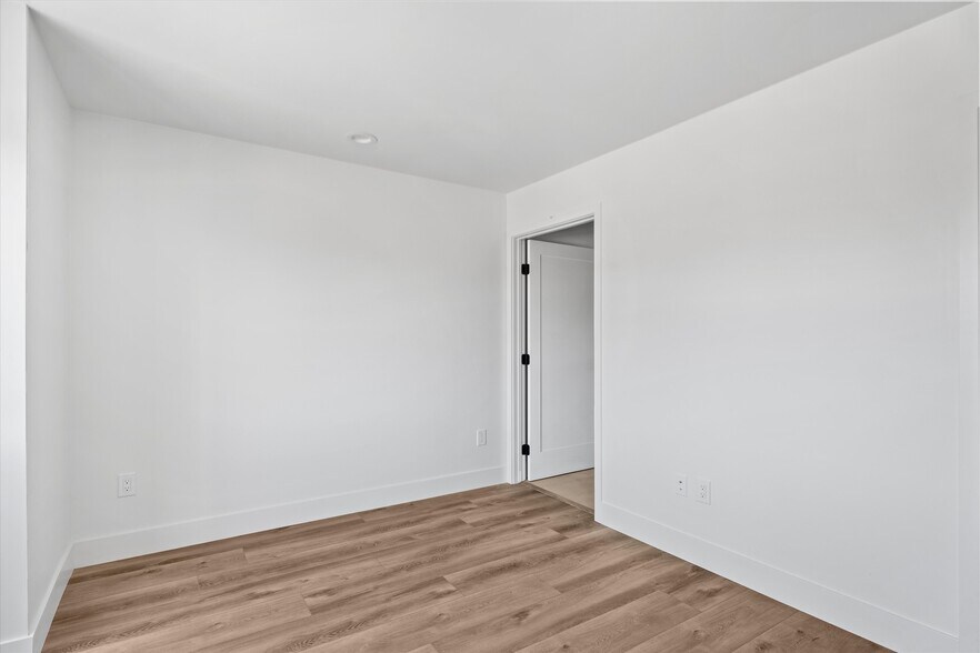 More Photos Of 2139 Balboa Ave, San Diego Apartments For Sale