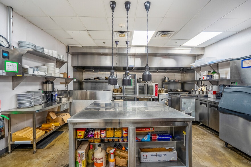 More Photos Of 3603 FM 1725 Rd, Willis Lodge Meeting Hall For Sale