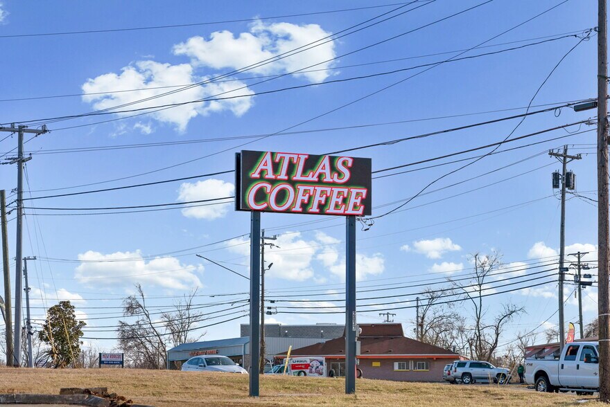 More Photos Of , Clarksville General Retail For Sale