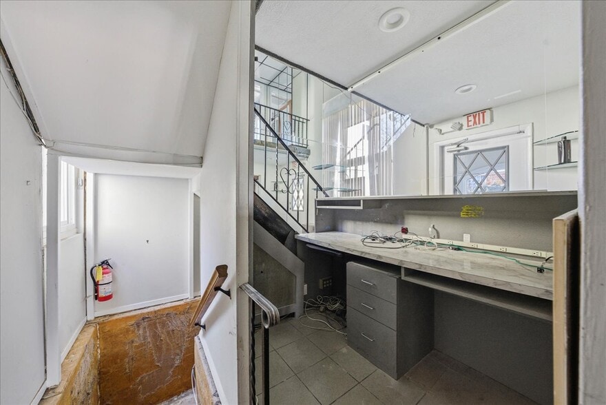 More Photos Of 2132 Central Park Ave, Yonkers Freestanding For Sale