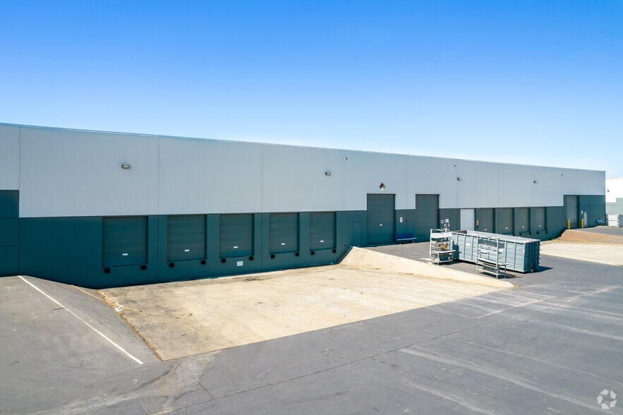 More Photos Of 151 Lawrence Dr, Livermore Warehouse For Lease
