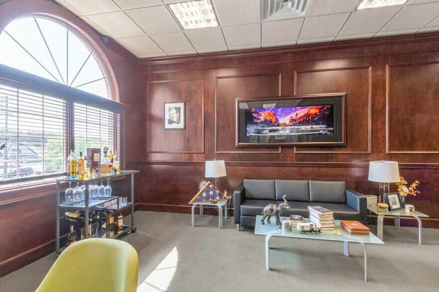 More Photos Of 161 Mckinley St, Closter Office For Sale