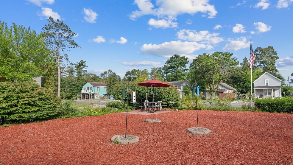 More Photos Of 1010 E Front St, Traverse City Hotel For Sale