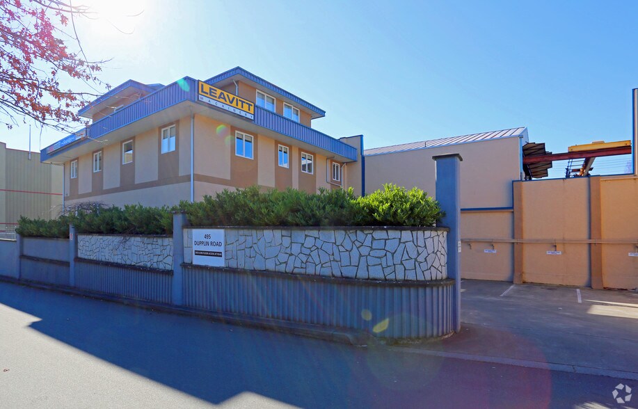 Primary Photo Of 491-495 Dupplin Rd, Saanich Flex For Lease