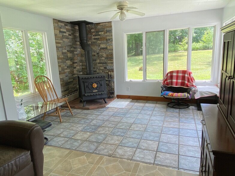 More Photos Of 2275 Duanesburg Rd, Duanesburg Veterinarian Kennel For Sale