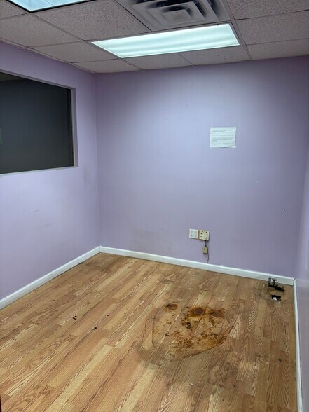 More Photos Of 740 Broadway, Brooklyn Storefront Retail Office For Lease