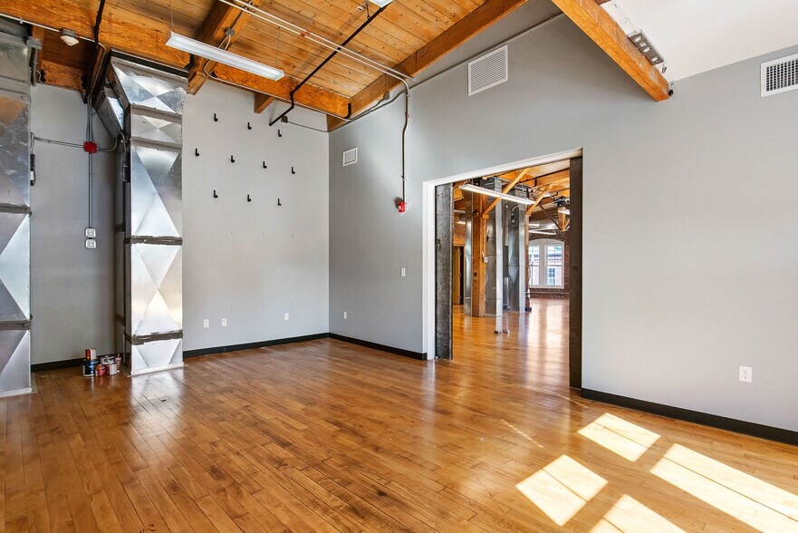 More Photos Of 77 Elm St, Amesbury Loft Creative Space For Lease