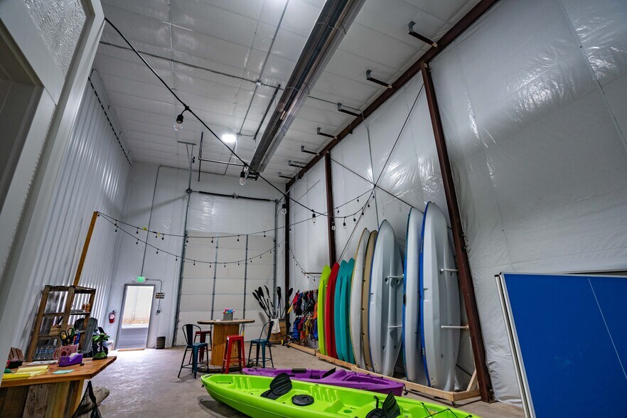 More Photos Of 2074 Commerce Dr, Medford Industrial For Lease