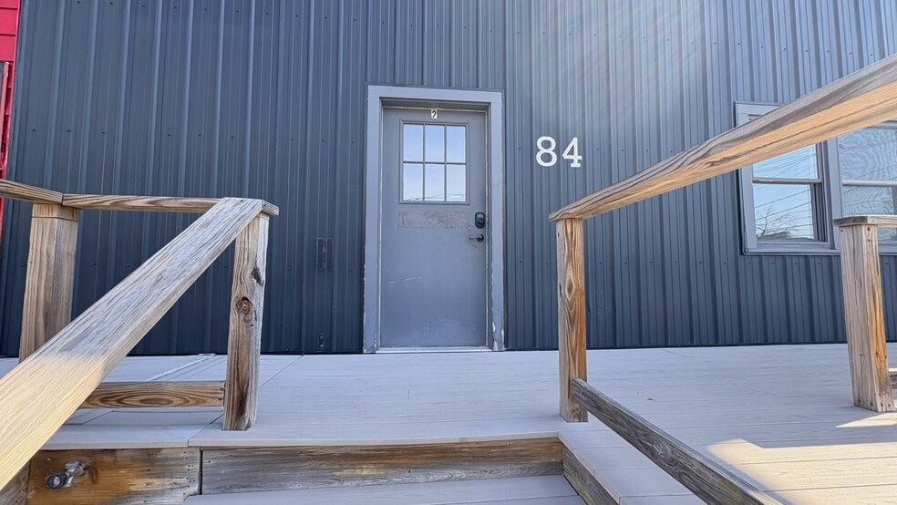 More Photos Of 84 Green St, Hudson Office For Lease