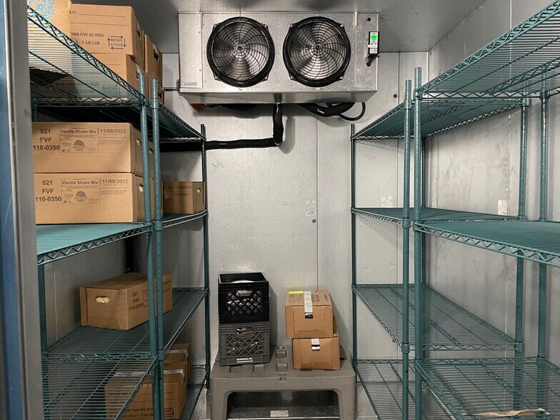 More Photos Of 121 Main St, Oswego Restaurant For Lease