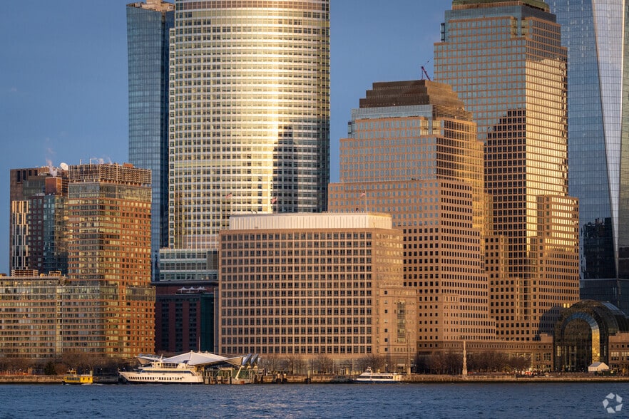 More Photos Of 300 Vesey St, New York Office For Lease