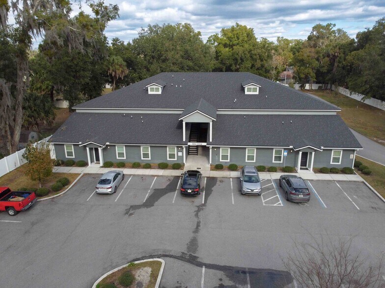 More Photos Of 806 Oak St, Green Cove Springs Apartments For Sale