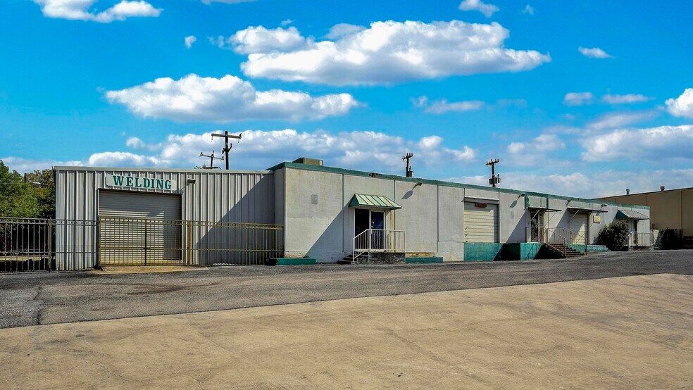 More Photos Of 11510 Nacogdoches rd, San Antonio Industrial For Sale