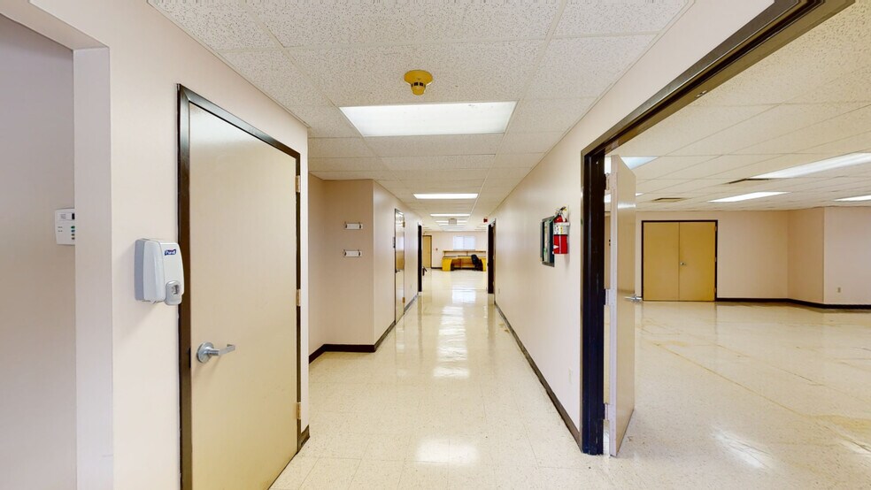 More Photos Of 730 E Kaliste Saloom Rd, Lafayette Distribution For Lease