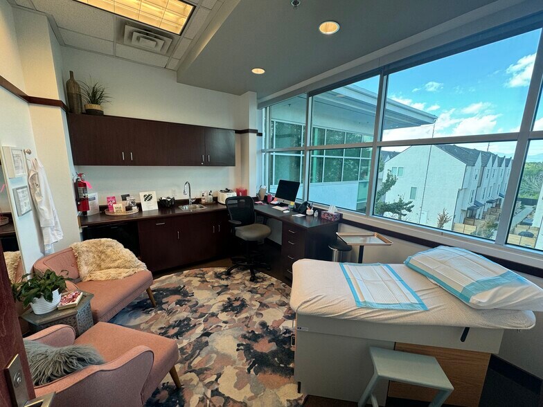 More Photos Of 999 E Murray Holladay Rd, Salt Lake City Office Residential For Sale
