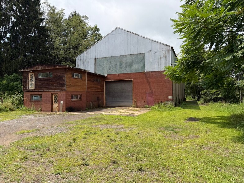 Primary Photo Of 340 Dunlap Hill Rd, Freedom Industrial For Lease