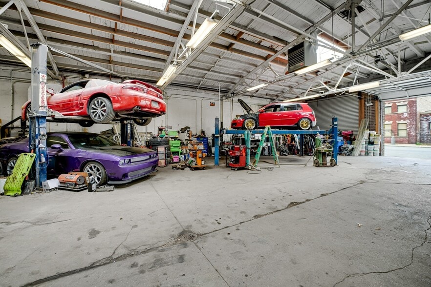 More Photos Of 3233-3241 W Cermak Rd, Chicago Auto Repair For Sale