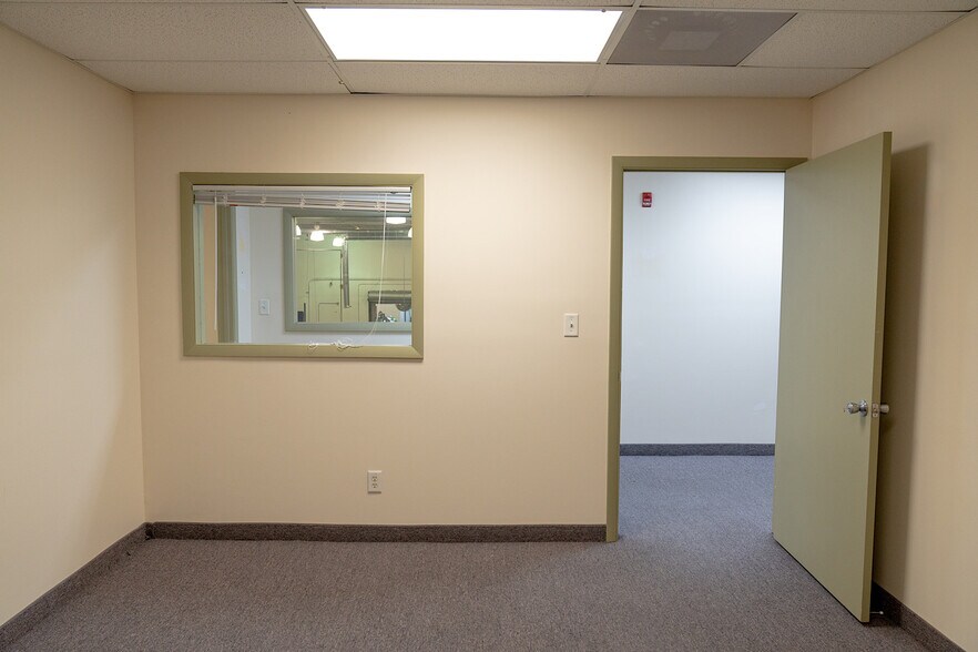 More Photos Of 1371 SW 8th St, Pompano Beach Warehouse For Lease