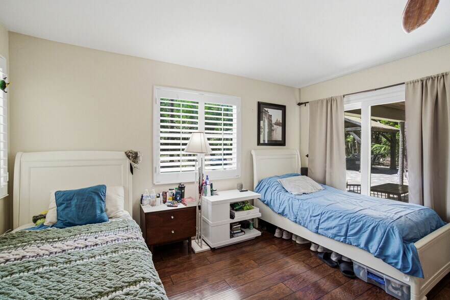 More Photos Of 4120 3rd Ave NW, Naples Apartments For Sale