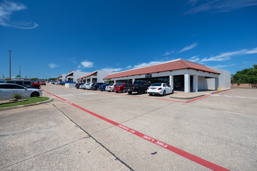 More Photos Of 601-735 Harwood Rd, Bedford Unknown For Lease