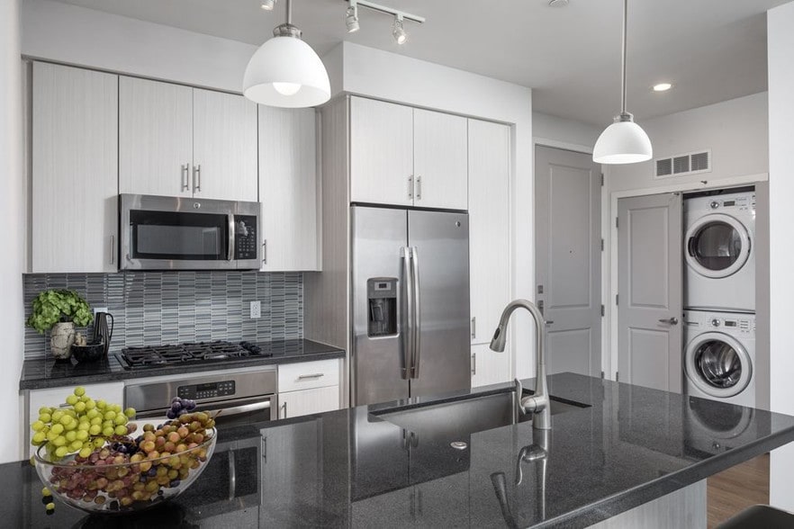 More Photos Of 7350 E Stetson Dr, Scottsdale Apartments For Lease