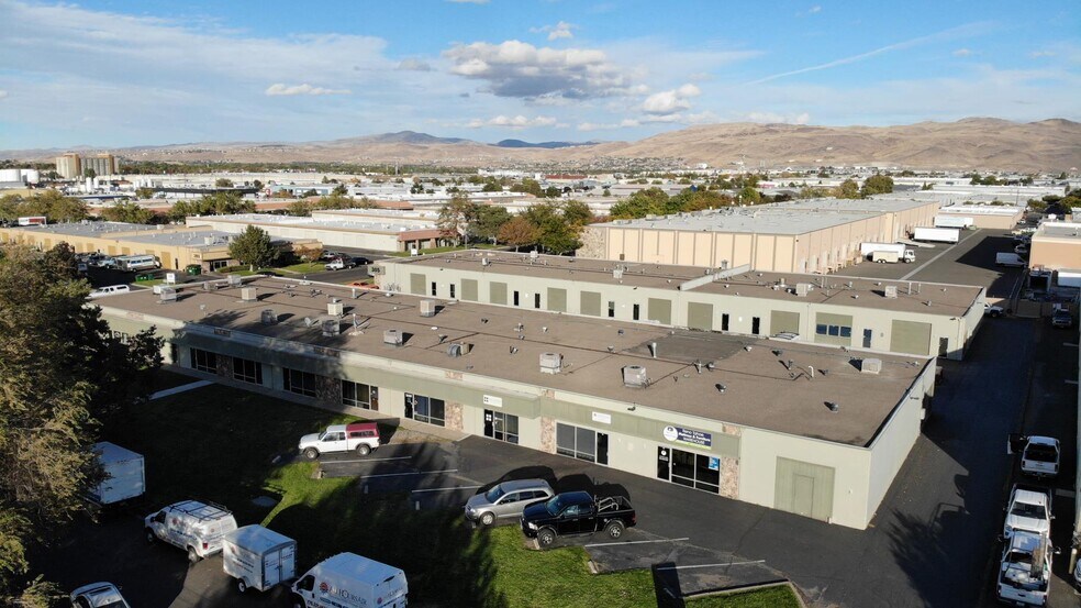 More Photos Of 385 Freeport Blvd, Sparks Light Distribution For Lease